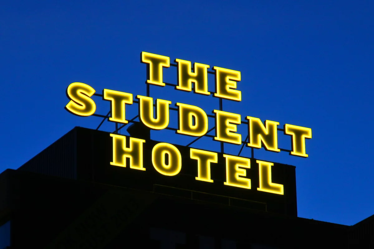 Doosletters met led student hotel
