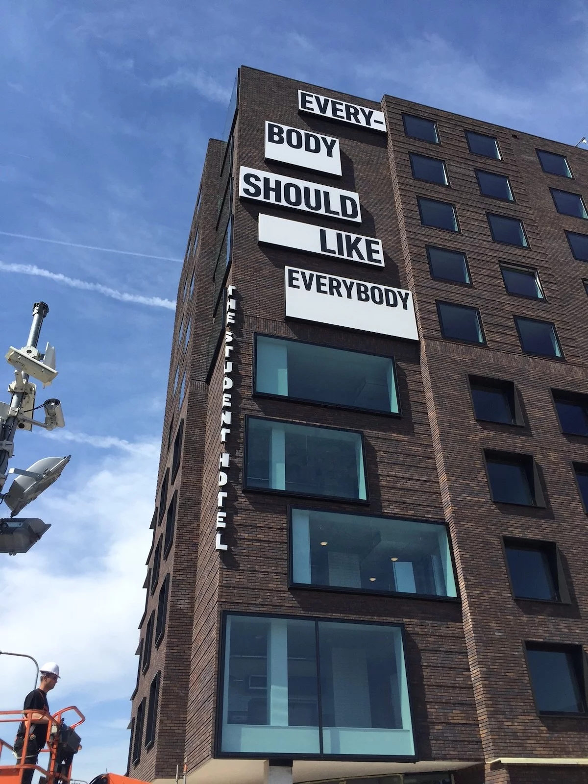 verticale Lichtbak Student Hotel Groningen