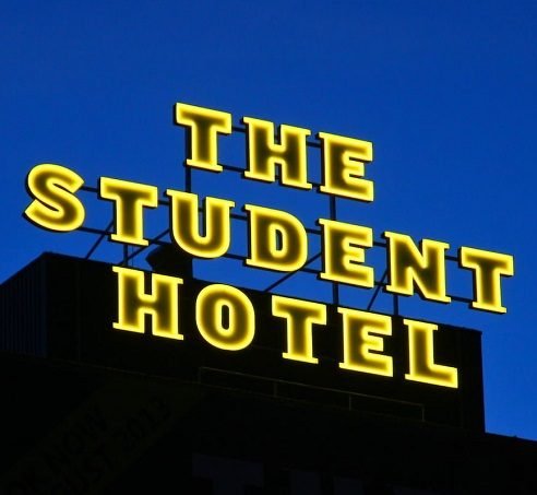 Doosletters-met-led-Student-Hotel