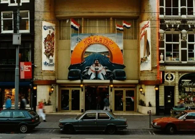 Uit het archief: arcade lichtreclame