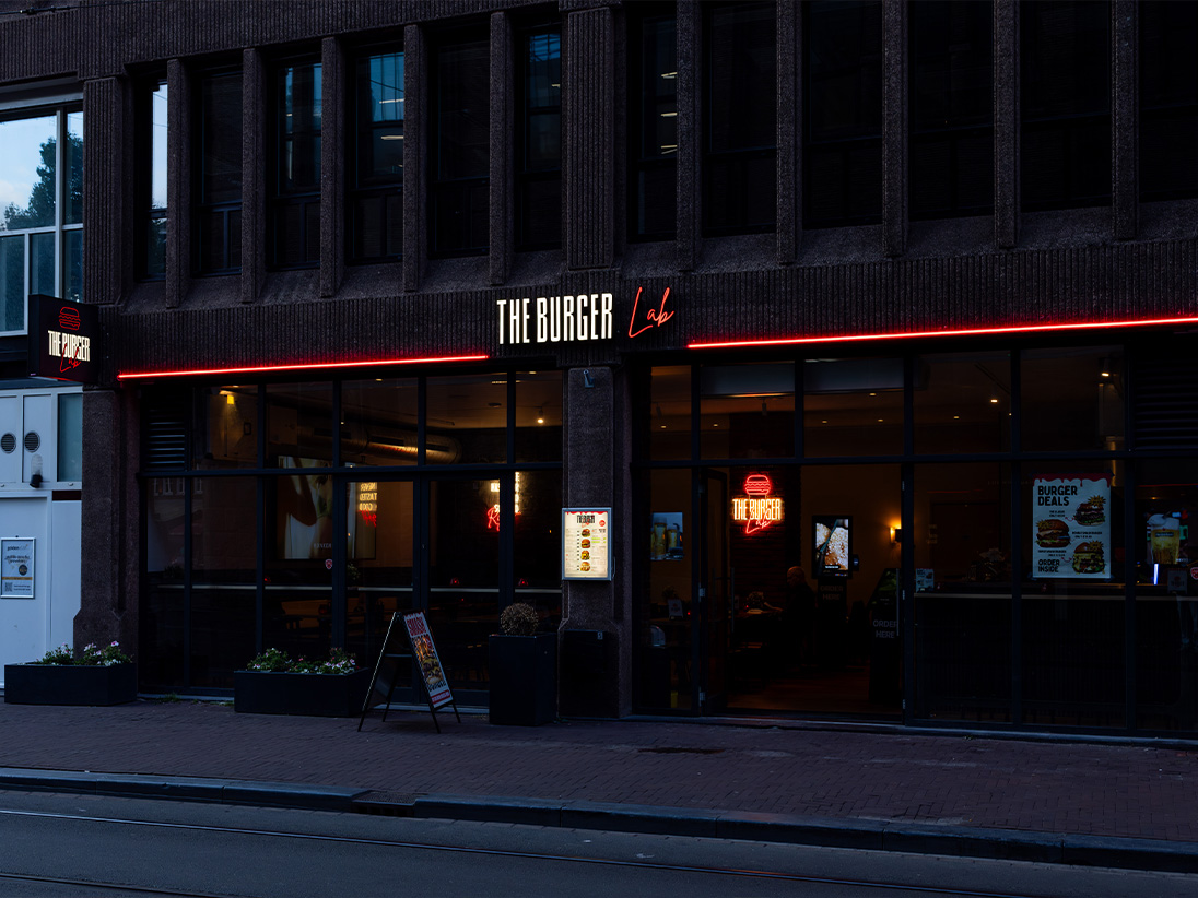 Gevelreclame The Burger Lab in Amsterdam