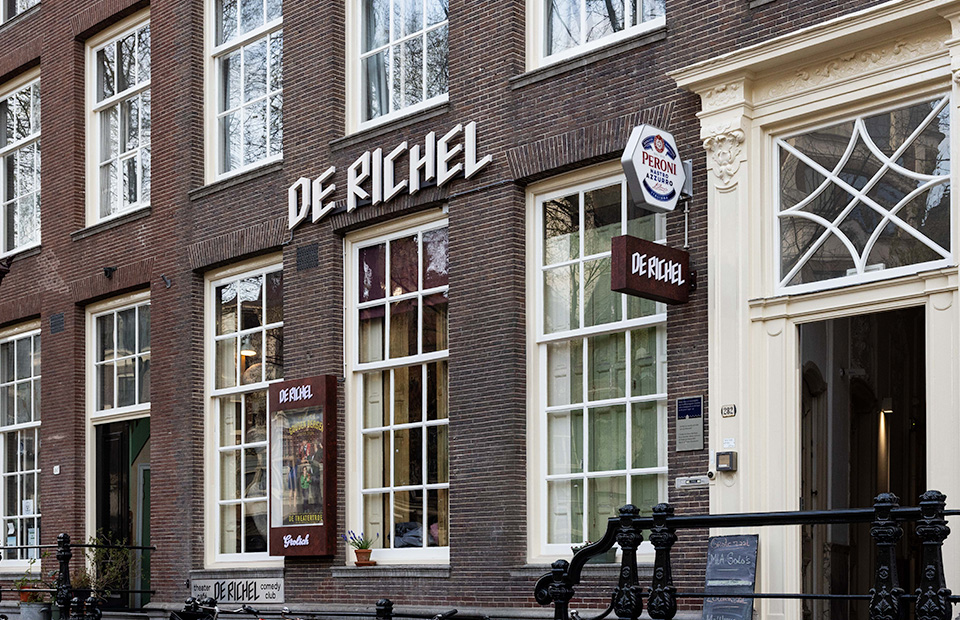 Theater de Richel gevelreclame