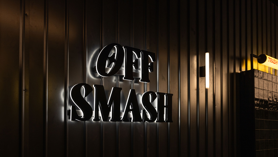 Acrylaat dooslettertekst Off Smash Utrecht