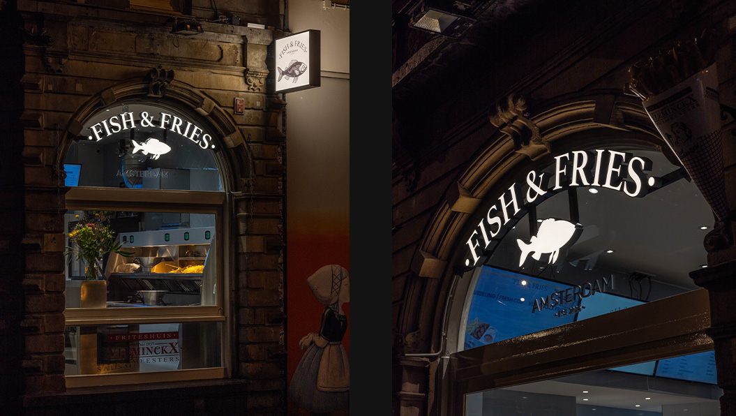 Verlichte en onverlichte gevelreclame Fish & Fries Amsterdam