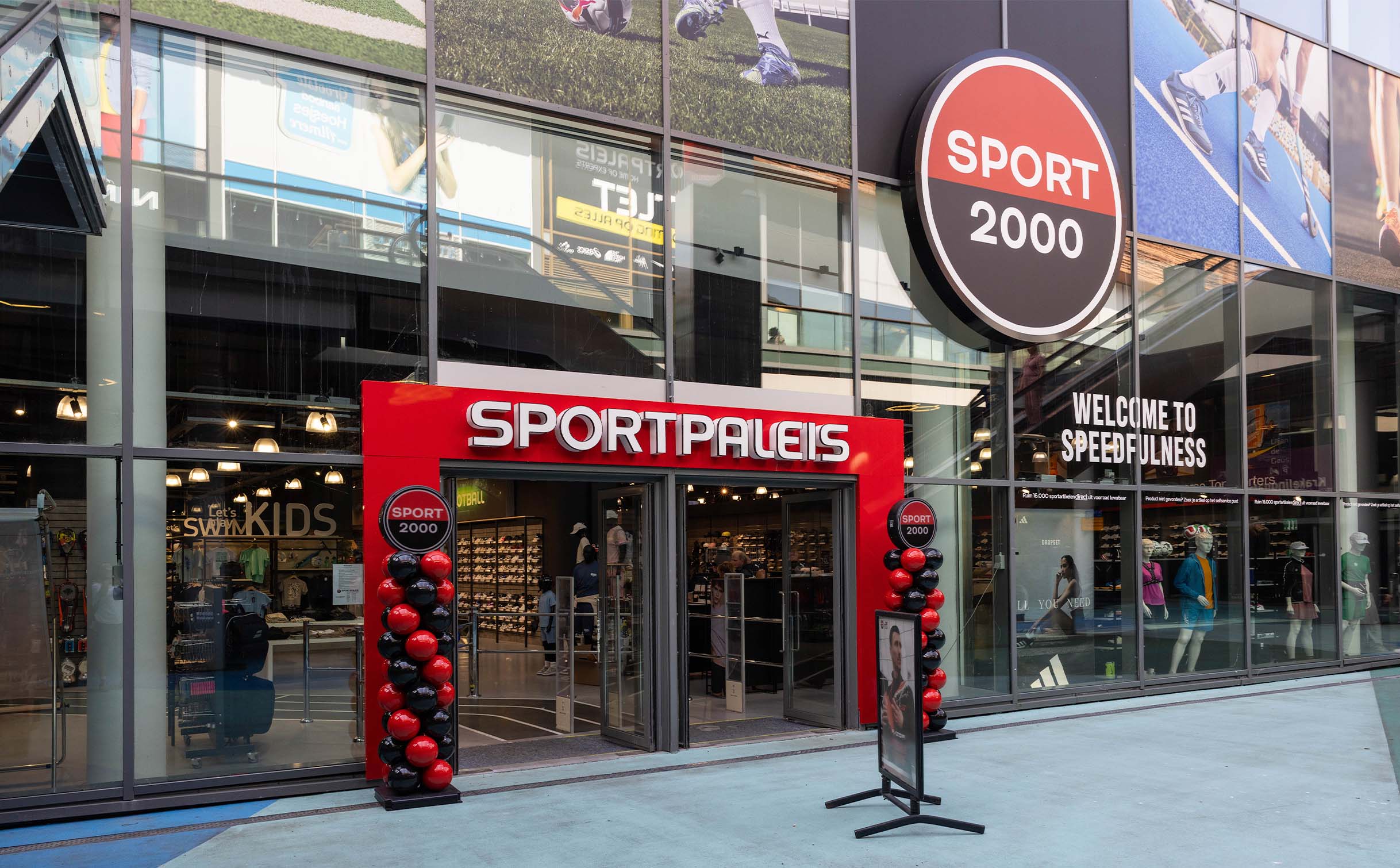 Dooslettertekst en enkelzijdige lichtbak Sport2000 Almere